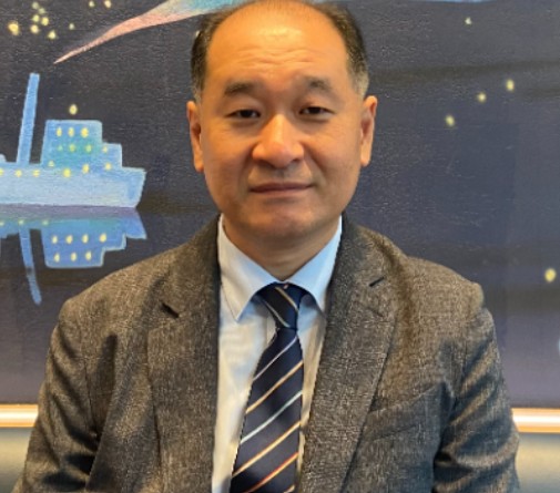 プロフィール
